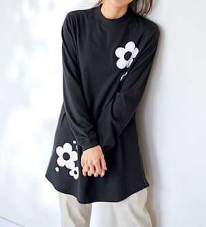 BELLUNA（ベルーナ）の「【メルティポンチ】プリントチュニック（チュニック）」｜大花柄(黒)