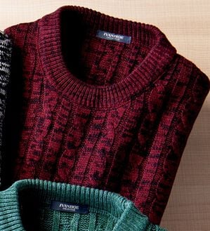 「２色で編み上げる高見えケーブル編セーター（メンズニット・セーター）」｜杢ワイン