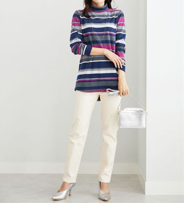 BELLUNA（ベルーナ）の「ふわふわ裏ファーハイネックプルオーバー（カットソー）」｜詳細画像