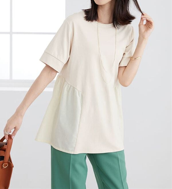 BELLUNA（ベルーナ）の「ギャザー切替デザイン細見えチュニック（チュニック）」｜ライトベージュ