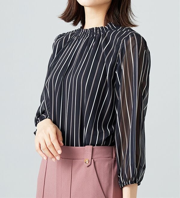 BELLUNA（ベルーナ）の「シフォン素材シャーリング使いブラウス（ブラウス）」｜詳細画像