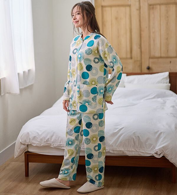 LAVIENNE（ラヴィエンヌ）の「綿入りキルトパジャマ（パジャマ・ルームウェア）」｜詳細画像