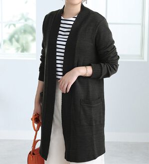 BELLUNA（ベルーナ）の「裏起毛素材ロングカーディガン（ニットカーディガン）」｜黒
