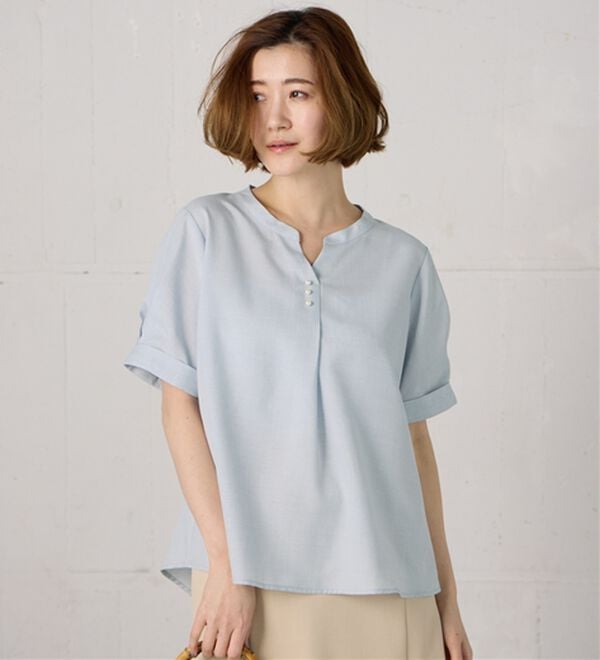 BELLUNA（ベルーナ）の「麻調合繊パール付タックデザインブラウス（ブラウス）」｜詳細画像