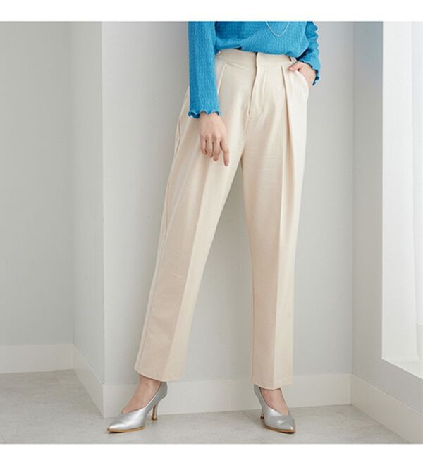 BELLUNA（ベルーナ）の「ボタン使いウエスト調節テーパードパンツ（テーパードパンツ）」｜詳細画像