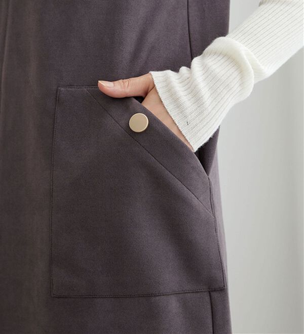 BELLUNA（ベルーナ）の「金ボタン使いスエード調ジャンパ―ドレス（ジャンパースカート）」｜詳細画像