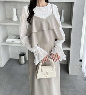 GeeRA（ジーラ）の「フリルキャミワンピース（カットソーワンピース）」｜ベージュ