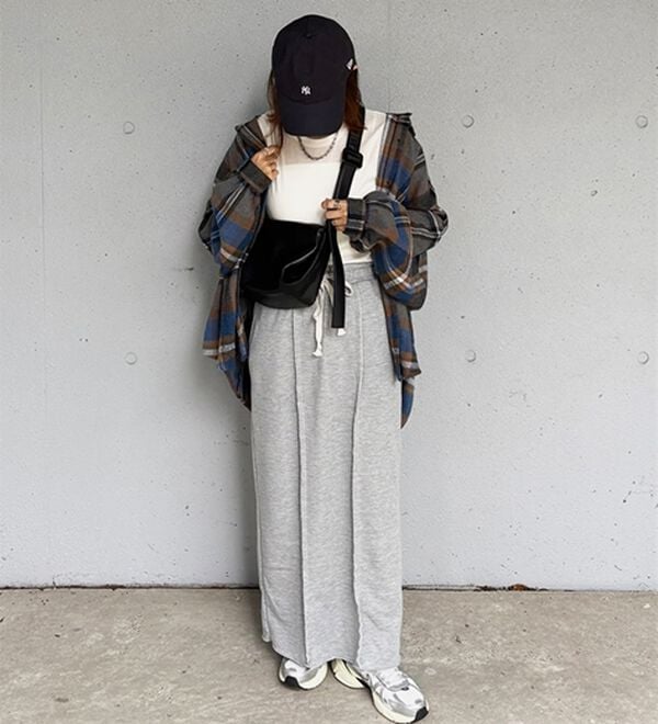 GeeRA（ジーラ）の「すっきり見え！フロントラインスウェットナロースカート（ロングスカート）」｜詳細画像