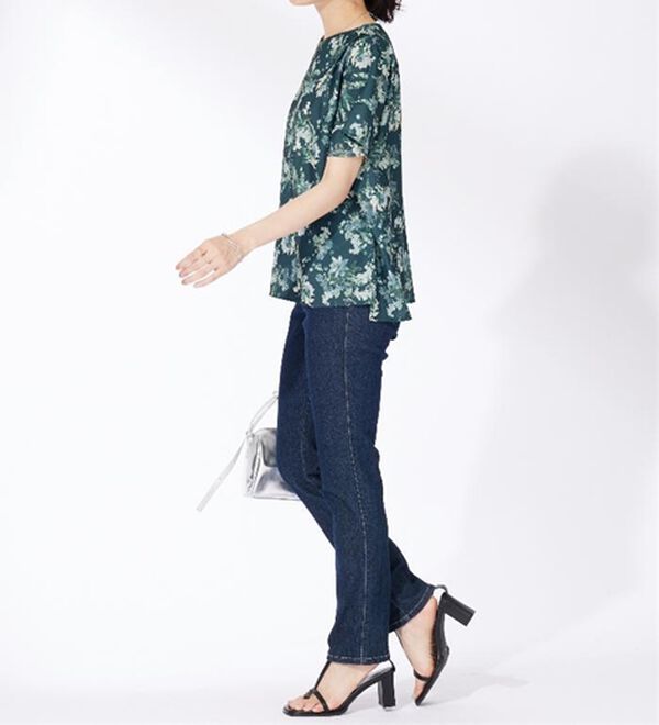 BELLUNA（ベルーナ）の「〈日比谷花壇〉袖フリルデザインブラウス（ブラウス）」｜詳細画像