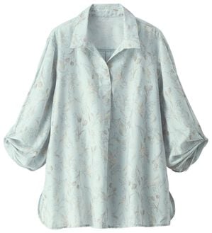 BELLUNA（ベルーナ）の「【快適Ｌａｂ．】イージーケア！袖タックスキッパーブラウス（ブラウス）」｜グリーン系花柄