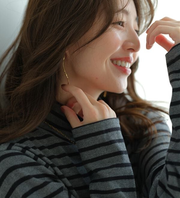 BELLUNA（ベルーナ）の「吸湿発熱ハイネックプルオーバー（カットソー）」｜詳細画像