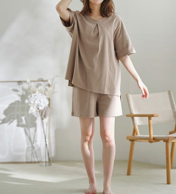 YU'NOW（ユナウ）の「【上下２点セット】コットン１００％シルケットスムースショートパンツセット（パジャマ・ルームウェア）」｜詳細画像