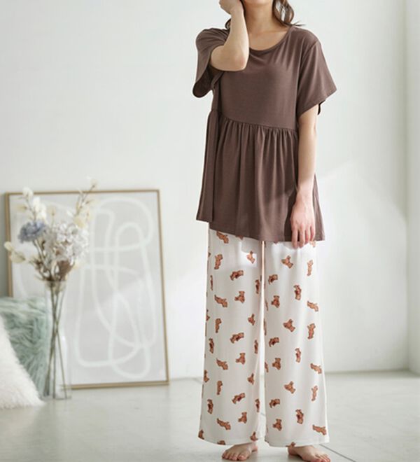 YU'NOW（ユナウ）の「【上下２点セット】レーヨンブレンドペプラムパジャマセット（パジャマ・ルームウェア）」｜詳細画像