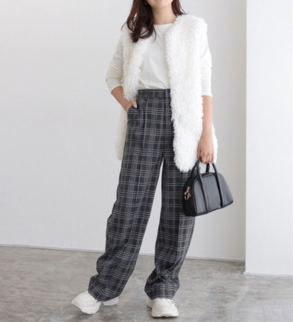 Pierrot（ピエロ）の「カシミヤタッチセミルーズストレートパンツ（フルレングスパンツ）」｜詳細画像