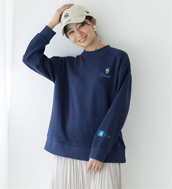 BELLUNA（ベルーナ）の「＜Ｄｉｓｎｅｙ＞刺しゅうデザイントレーナー（トレーナー・スウェット）」｜詳細画像