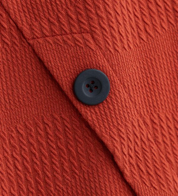 BELLUNA（ベルーナ）の「波柄ジャカード素材裾ボタンチュニック（チュニック）」｜詳細画像