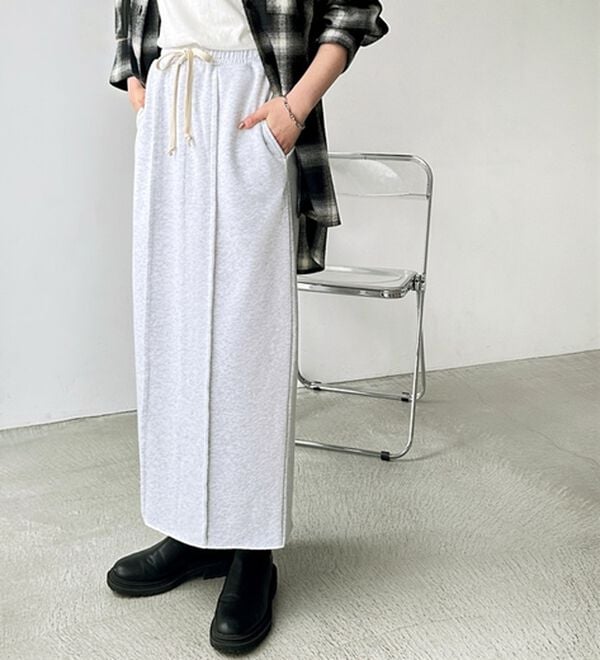 GeeRA（ジーラ）の「すっきり見え！フロントラインスウェットナロースカート（ロングスカート）」｜詳細画像