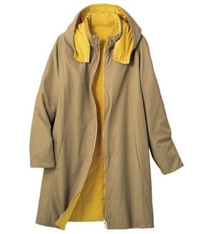 VINNO（ヴィノ）の「ＴＨＩＮＤＯＷＮ（Ｒ）はっ水リバーシブルコート（ロングコート）」｜ベージュ／イエロー