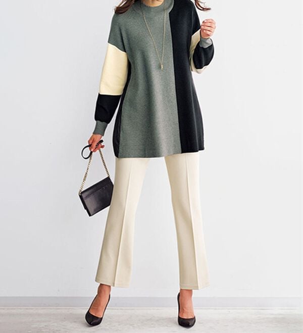 BELLUNA（ベルーナ）の「バックプリーツ切替配色ニットチュニック（チュニック）」｜詳細画像