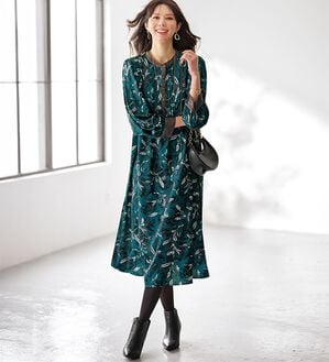 BELLUNA（ベルーナ）の「ビンテージ柄ピンタック使いワンピース（その他ワンピース）」｜詳細画像