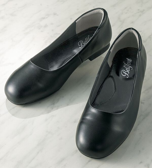 BELLUNA（ベルーナ）の「５Ｅ牛革フォーマルフラットパンプス（パンプス）」｜詳細画像