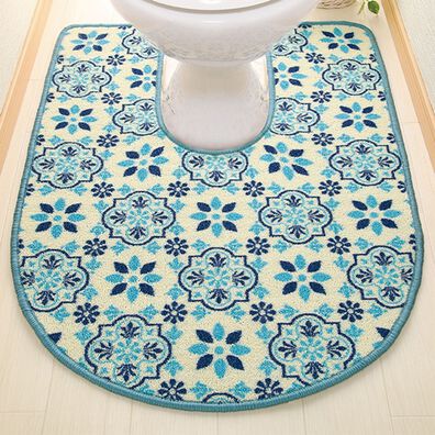 「奥までしっかりガード！耳長トイレマット（トイレマット）」