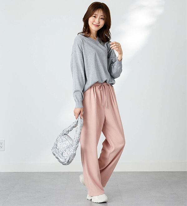 BELLUNA（ベルーナ）の「なめらかコーデュロイワイドパンツ（ワイドパンツ・ガウチョ）」｜詳細画像