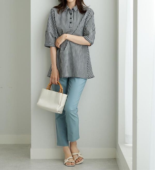 BELLUNA（ベルーナ）の「サッカー素材バックフレアーブラウス（ブラウス）」｜詳細画像