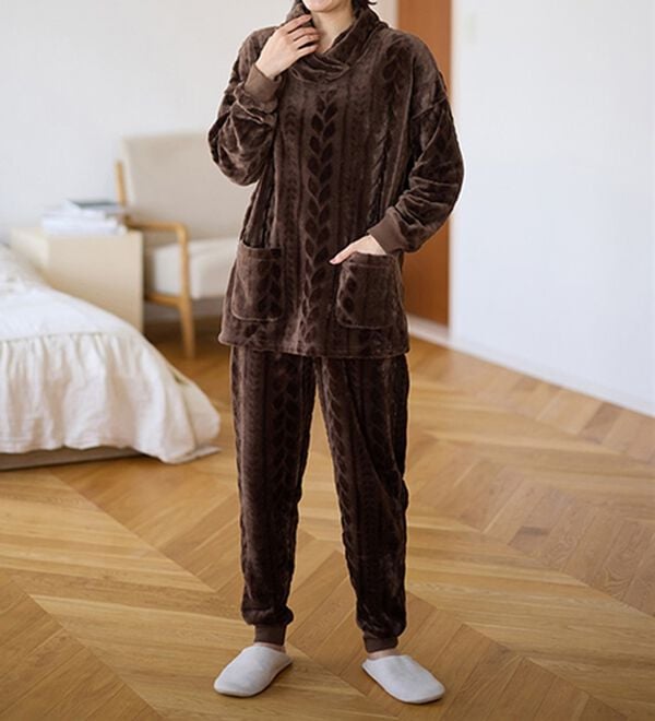 LAVIENNE（ラヴィエンヌ）の「寒がりさんのためのふわっもこケーブルフリースパジャマ（パジャマ・ルームウェア）」｜詳細画像