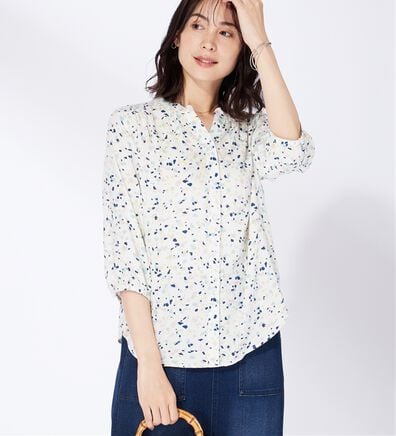 BELLUNA（ベルーナ）の「レーヨン素材ギャザー使いプリントブラウス（ブラウス）」