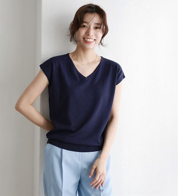 Pierrot（ピエロ）の「【選べる２ネック】シルクタッチフレンチスリーブニット（ニット・セーター）」｜詳細画像