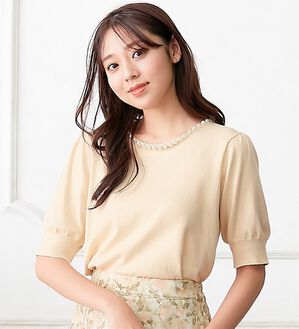 alotta（アロッタ）の「ネックパール５分袖ニットトップス（ニット・セーター）」｜詳細画像