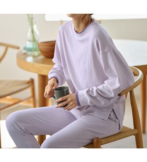 YU'NOW（ユナウ）の「レイヤード風プルオーバーセット（パジャマ・ルームウェア）」｜パープル