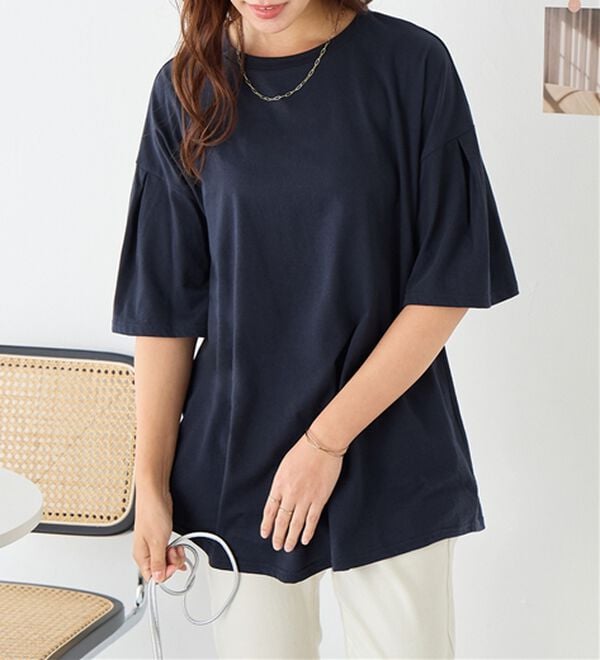 Viola e Viola（ヴィオラ エ ヴィオラ）の「袖タックチュニックTシャツ（チュニック）」｜ネイビー