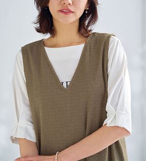 BELLUNA（ベルーナ）の「シュッと体型カバー！ポコポコ素材ジャンパースカート（ジャンパースカート）」｜モカ