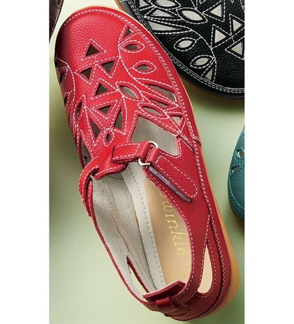 ルフラン（ルフラン）の「４Ｅ牛革ゆったりコンフォートシューズ（サンダル・ミュール）」｜レッド