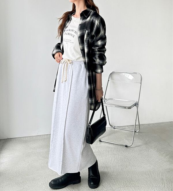 GeeRA（ジーラ）の「すっきり見え！フロントラインスウェットナロースカート（ロングスカート）」｜詳細画像