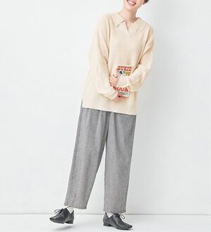 Viola e Viola（ヴィオラ エ ヴィオラ）の「ポロ衿付きゆるニット（ニット・セーター）」｜オフホワイト