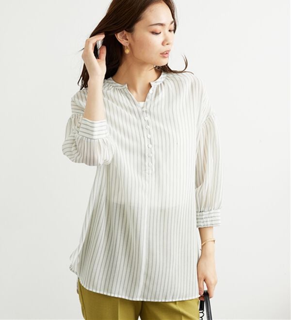 BELLUNA（ベルーナ）の「シャリ感シアー素材多ボタンチュニック（チュニック）」｜オフ白系ストライプ