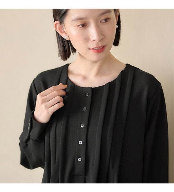 Viola e Viola（ヴィオラ エ ヴィオラ）の「【３つの機能付】衿２WAY仕様ピンタックワンピース（その他ワンピース）」｜詳細画像