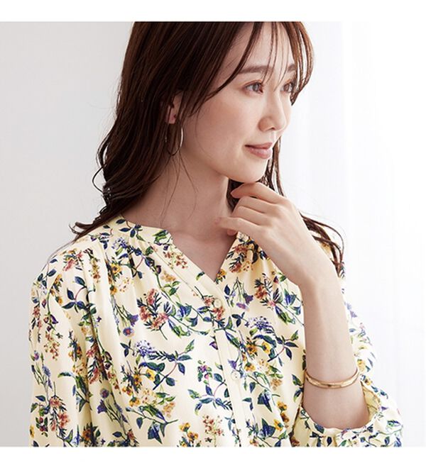 BELLUNA（ベルーナ）の「レーヨン素材ギャザーデザインブラウス（ブラウス）」｜詳細画像