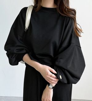 GeeRA（ジーラ）の「ボリュームスリーブ裏毛ショートスウェット（トレーナー・スウェット）」｜ブラック