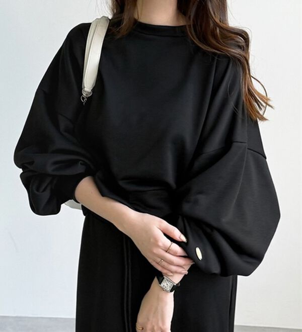 GeeRA（ジーラ）の「ボリュームスリーブ裏毛ショートスウェット（トレーナー・スウェット）」｜ブラック