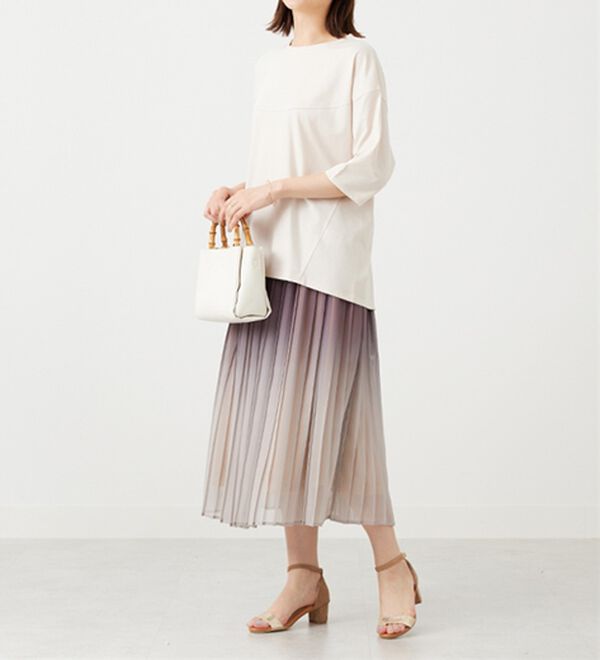 BELLUNA（ベルーナ）の「ヒンヤリ冷感！切替デザインプルオーバー（カットソー）」｜詳細画像