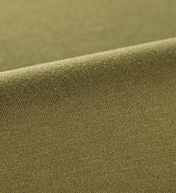 BELLUNA（ベルーナ）の「裾ボタン使いスタンドネックプルオーバー（カットソー）」｜詳細画像