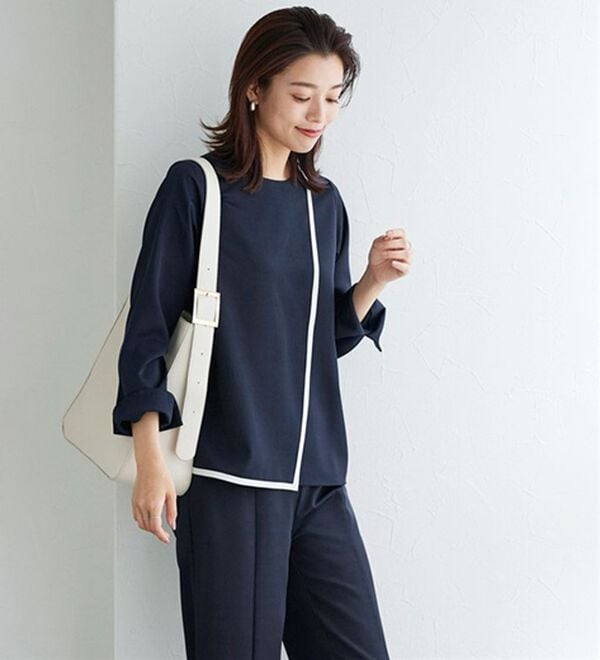 Pierrot（ピエロ）の「ラインデザインラップブラウス（ブラウス）」｜詳細画像