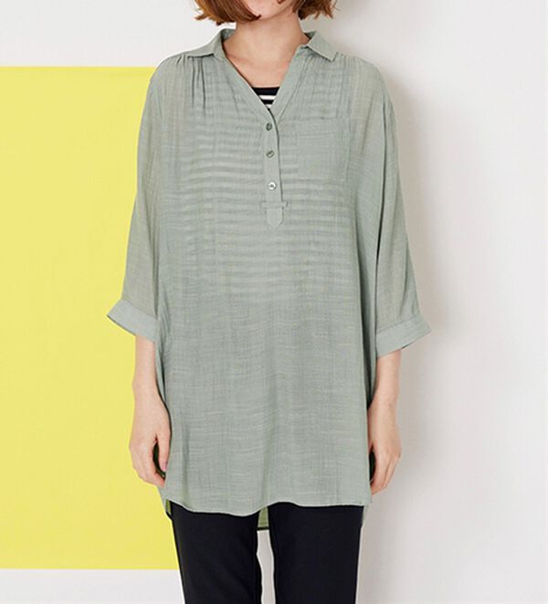 BELLUNA（ベルーナ）の「【シャツ+インナーのセット】スラブ素材ボタン使い裾タックシャツアンサンブル（アンサンブル）」｜詳細画像