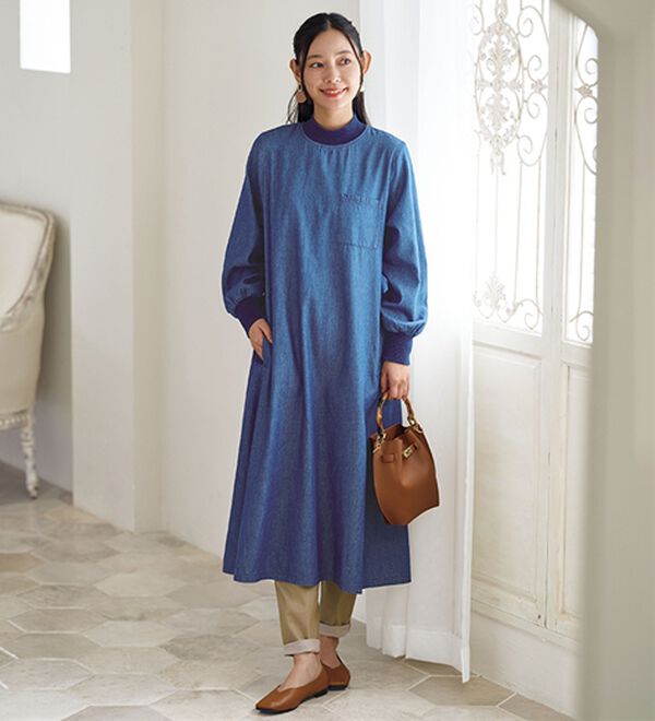BELLUNA（ベルーナ）の「デニム素材リブ使いゆったりワンピース（その他ワンピース）」｜インディゴ