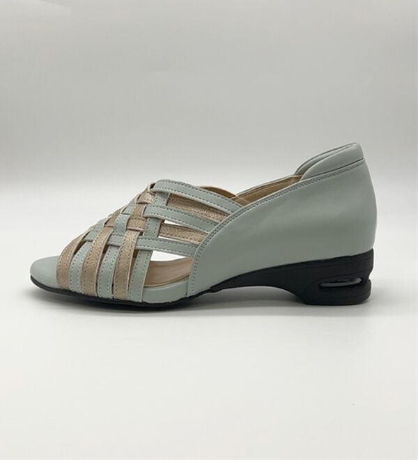 BELLUNA（ベルーナ）の「４Ｅ配色メッシュオープントゥパンプス（パンプス）」｜詳細画像