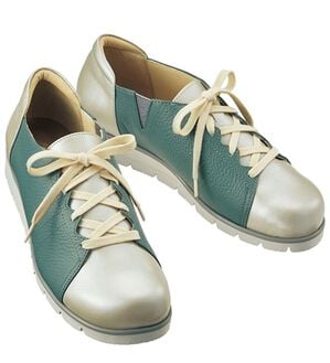 ルフラン（ルフラン）の「＜ラシーナコンフォート＞４Ｅ異素材切替デザインシューズ（スニーカー）」｜ブルーグレー